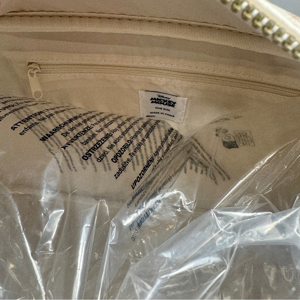 NWT. Disney X Primark Mickey Mouse Faux Leather Weekender bag - Picture 14 of 14